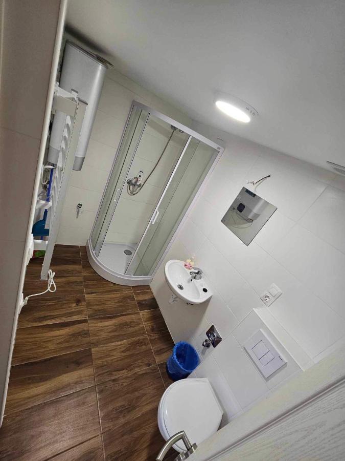7Dab Rotten 4B3 Contactless Self Check-In Budapest Bagian luar foto
