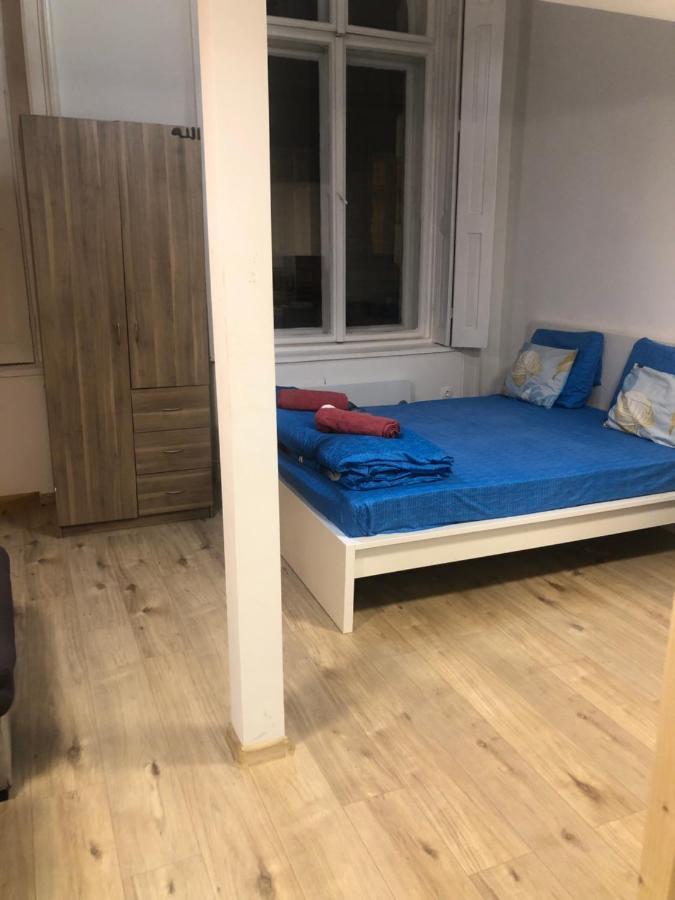 7Dab Rotten 4B3 Contactless Self Check-In Budapest Bagian luar foto
