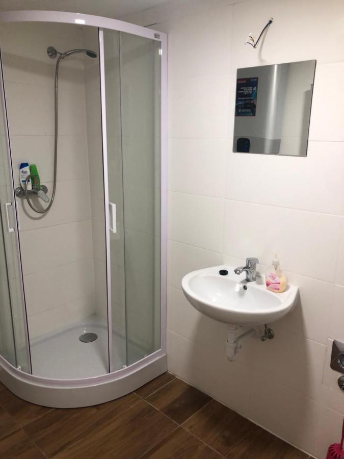 7Dab Rotten 4B3 Contactless Self Check-In Budapest Bagian luar foto